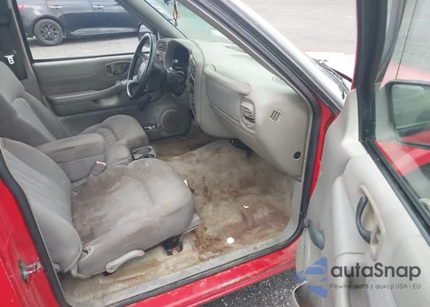 2003 Chevrolet S-10 Ls из США, поврежденный, VIN 1GCCS19X238174686